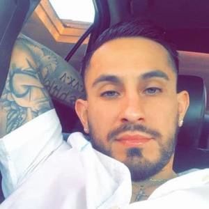 Meet your Posher, Santamaria